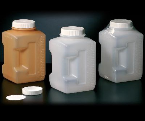 BOTELLA NATURAL 2,7L 24H CON TAPA PAQUETE DE 34