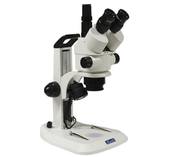 ESTEREOMICROSCOPIO TRIOCULAR CON ZOOM, SERIE Z