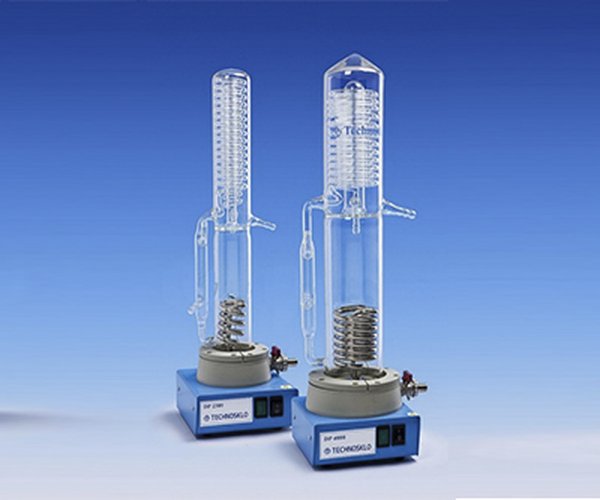 Destilador vertical 4 L/h modelo DP 4000