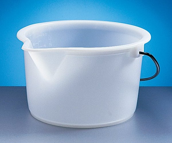 BUCKET, W/GRADUATIONS  9.5L